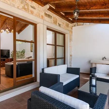 Villa Gina Valtura
